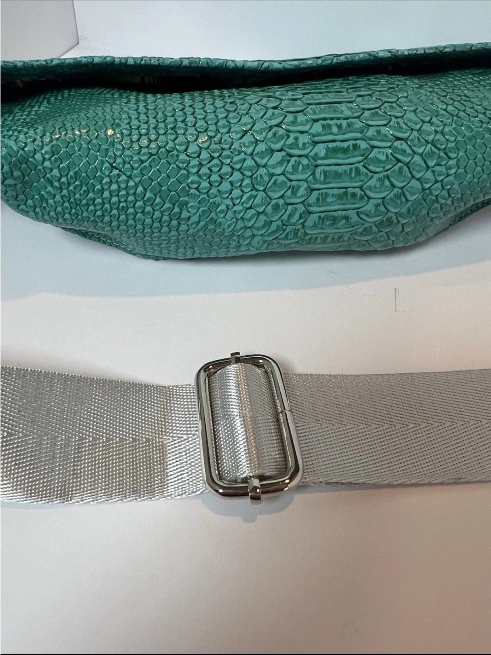 Trophy Queen Emerald Green Python Fanny/crossbody NWOT Rockabilly Pinup - Picture 10 of 10